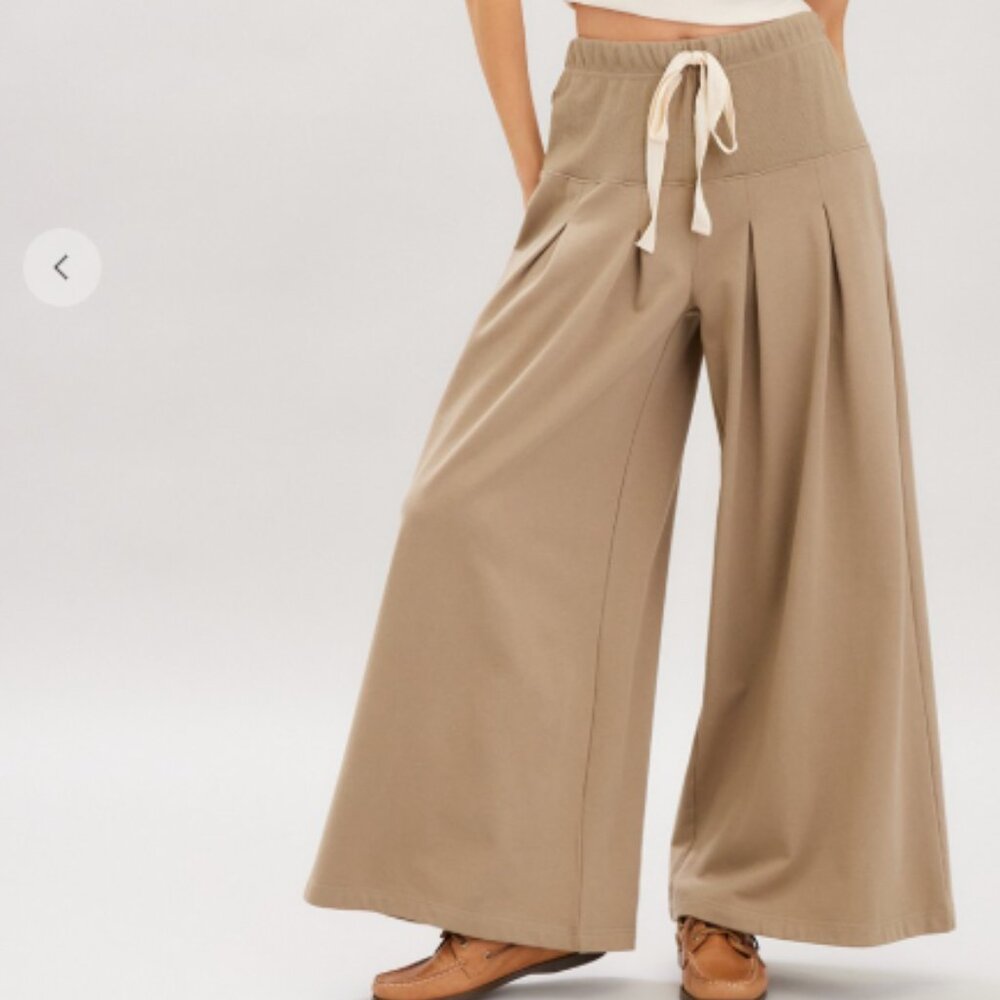 Illa Illa -Wide leg, pleated draw string boho sweatpants